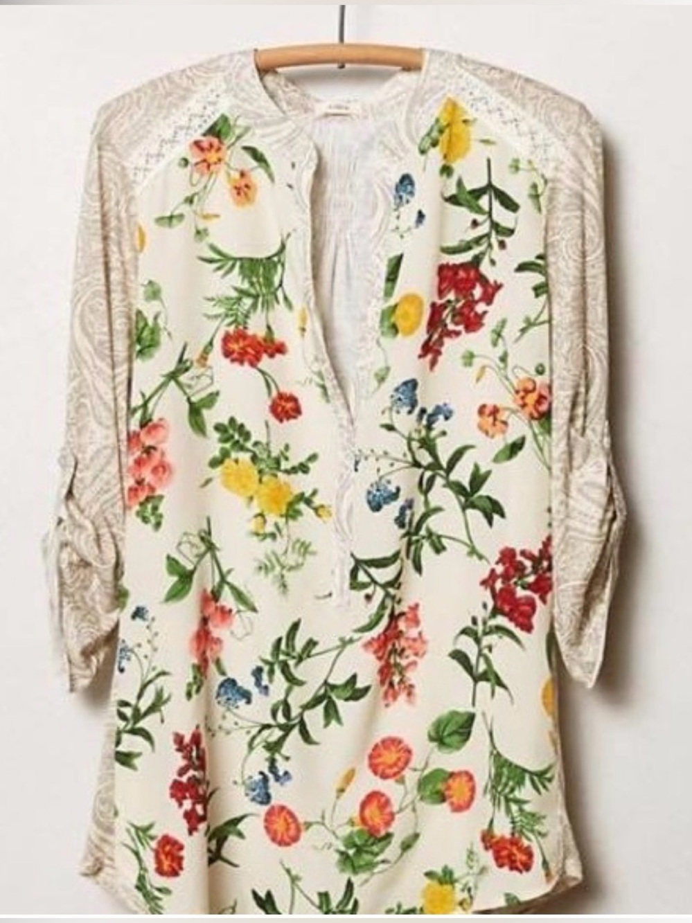 Anthropologie tiny EFFIE Wildflower
Garden Floral blouse … - Picture 3 of 5